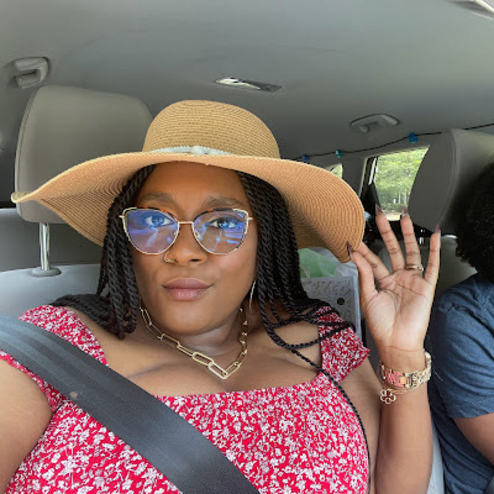 Meet your Posher, Nylea